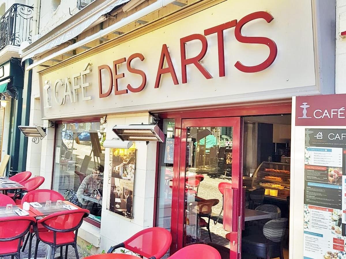 Hotel Du Cafe Des Arts チノン エクステリア 写真